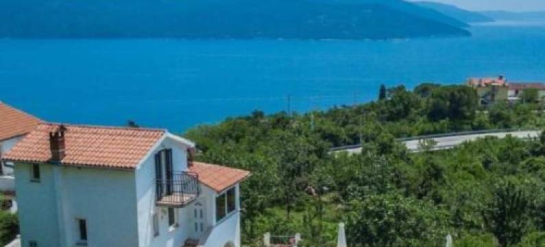 Apartment Rea with Pool图片