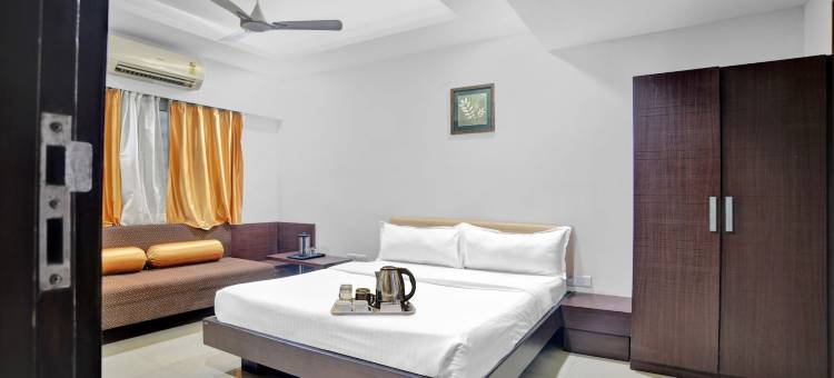 Super Townhouse Divya Palace图片