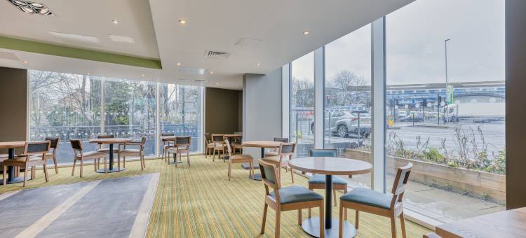 伦敦新南门普瑞米尔酒店(Premier Inn London New Southgate)图片