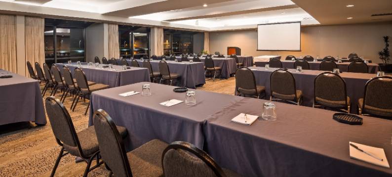 奥克兰行政酒店&套房(Executive Inn & Suites Oakland)图片