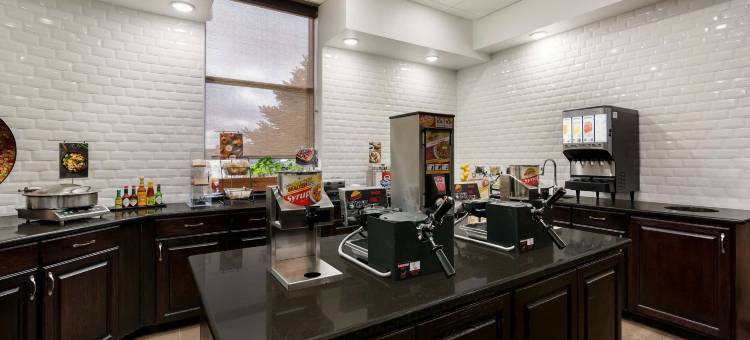 Revel Hotel Minot, SureStay Collection by Best Western图片