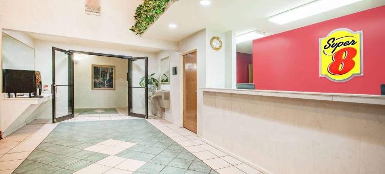 怀特霍尔速8酒店(Super 8 by Wyndham White Hall)图片