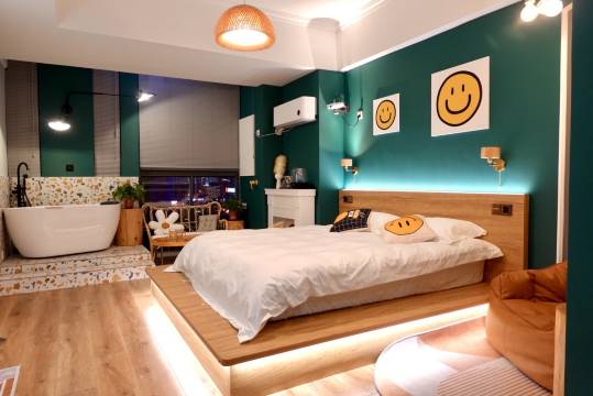 苏蛮蛮公寓(西小山路分店)