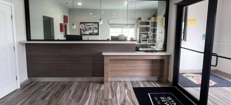 休斯顿北I-45速8酒店(Super 8 by Wyndham Houston North I-45)图片