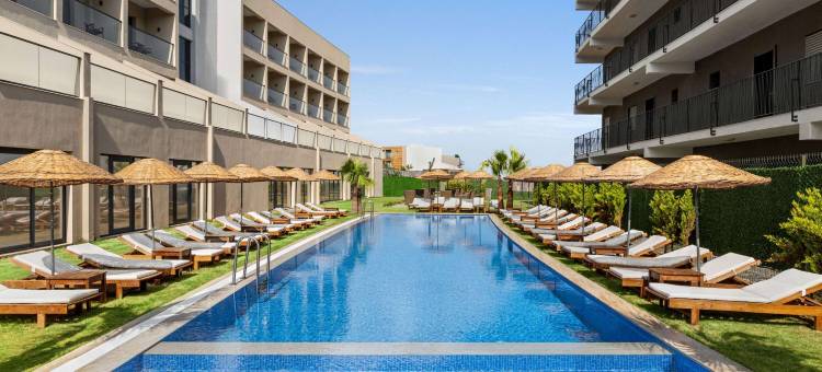 切什梅华美达酒店(Ramada by Wyndham Cesme)图片