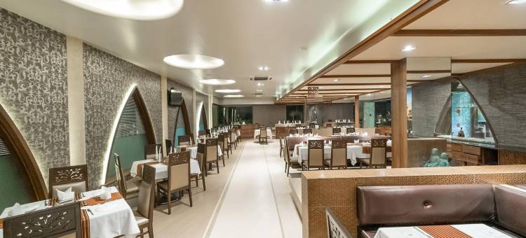 尼南斯大酒店(Neelams the Grand Hotel)图片