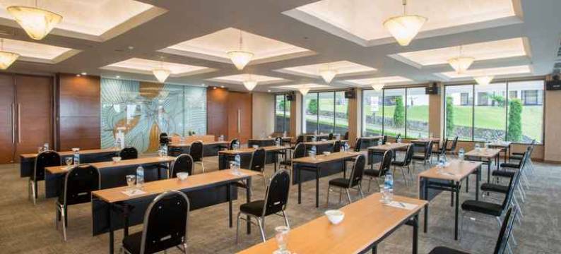 普利根苏里亚小屋酒店(Surya Hotel & Cottages Prigen)图片