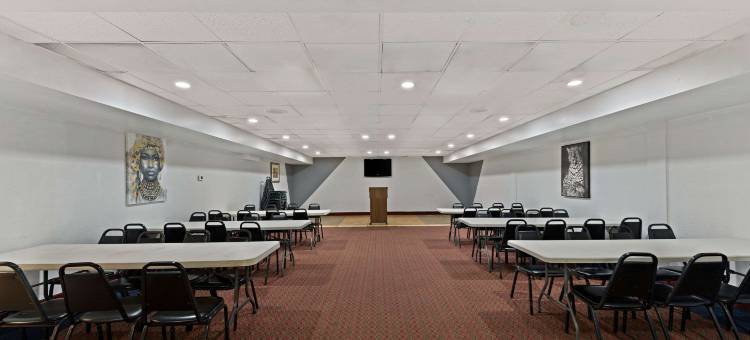 康瑟尔布拉夫斯 - 奥马哈东部品质酒店及套房(Quality Inn & Suites Council Bluffs - Omaha East)图片