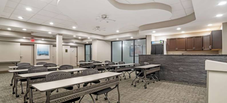 罗珀山路贝斯特韦斯特优质酒店(Best Western Plus Greenville I-385 Inn  Suites)图片