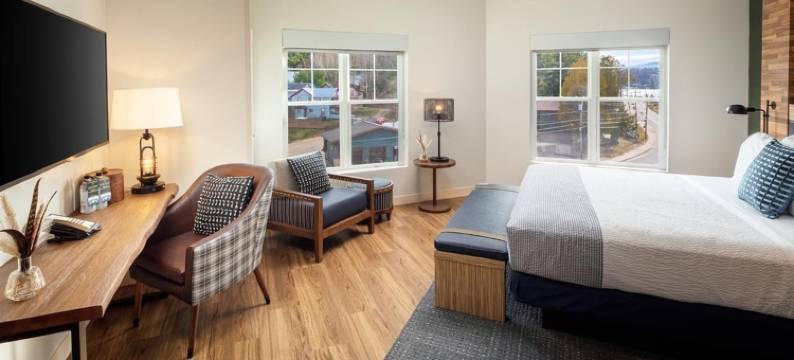 萨拉纳克湖voco酒店-湖滨-由洲际酒店集团管理(voco SARANAC LAKE NY - WATERFRONT by IHG)图片