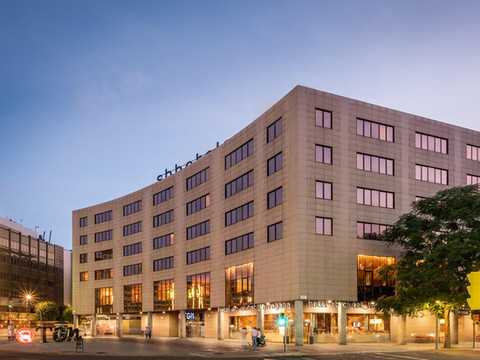 SB塔拉戈纳城市酒店