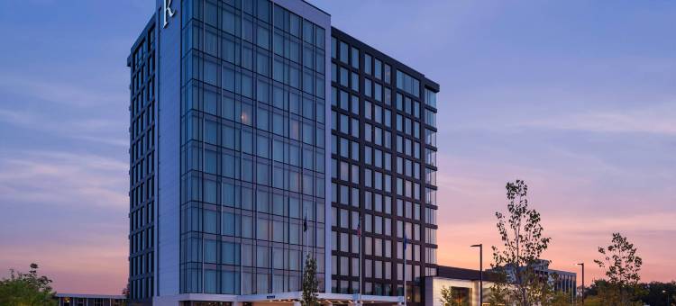 西密尔沃基万丽酒店(Renaissance Milwaukee West Hotel)图片