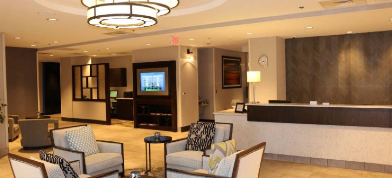 罗利克拉布特里谷希尔顿逸林酒店(DoubleTree by Hilton Raleigh Crabtree Valley)图片