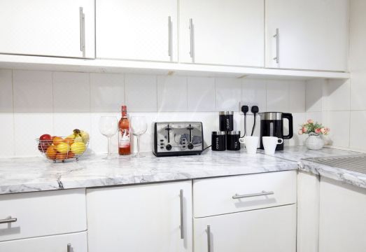 Newly-furnished, Detached 4 bedroom Didsbury home Hotel Overview