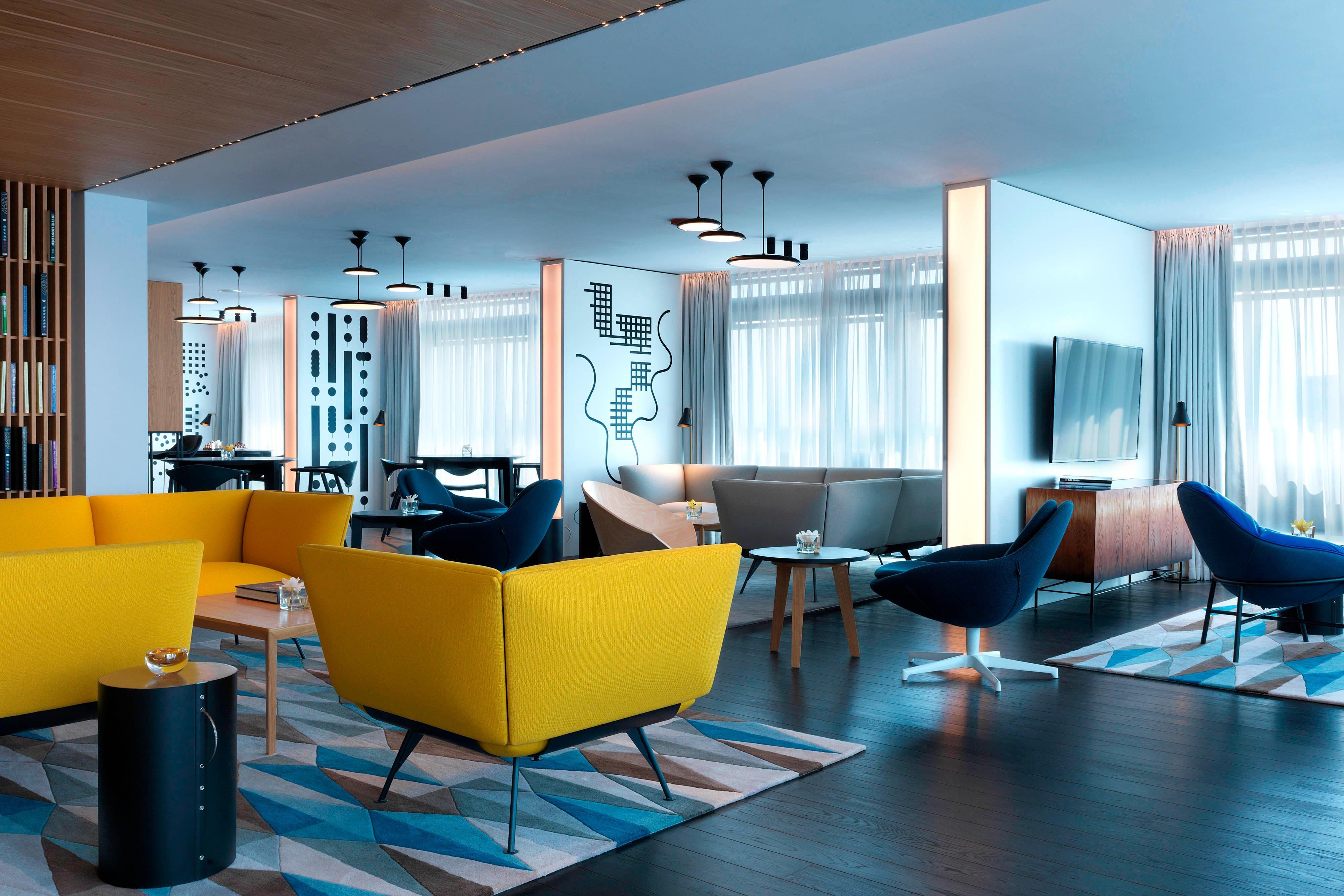 Renaissance Warsaw Airport HotelOver view