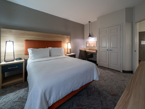 Candlewood Suites 贝敦