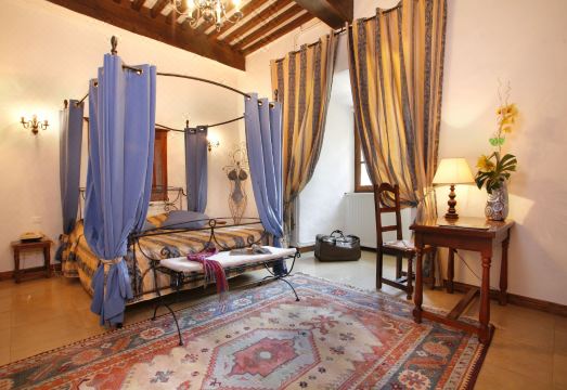 Château Chapeau CornuHotel Overview