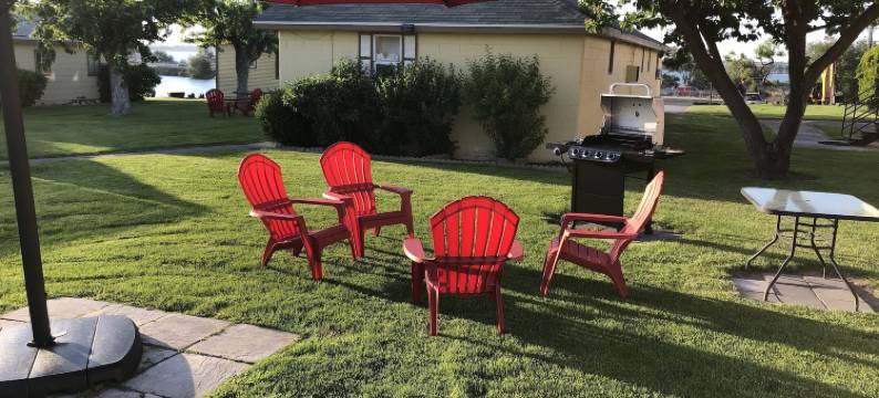 水滨湖畔酒店(Lakeshore Inn Water Front)图片