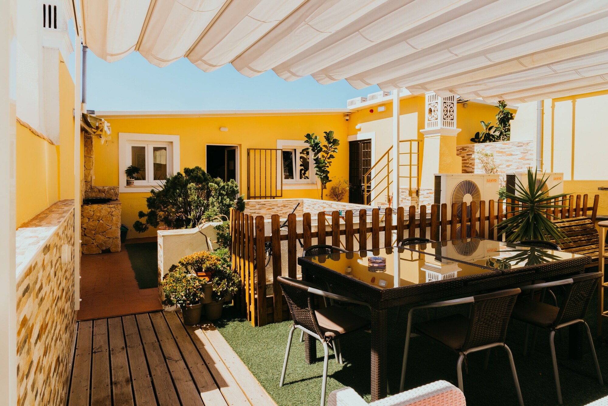 Happy House Over view