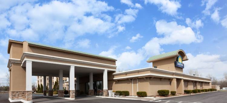 普拉茨堡温德姆戴斯就嗲(Days Inn by Wyndham Plattsburgh)图片