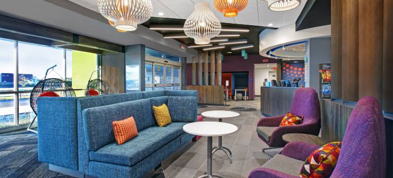 威斯康星斯托顿希尔顿Tru酒店(Tru by Hilton Stoughton)图片