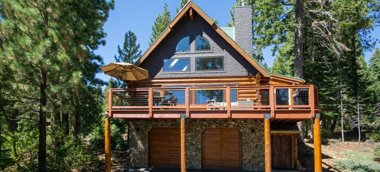 Stunning Lake View and Cozy Deck - Idyllic Mountain Retreat图片
