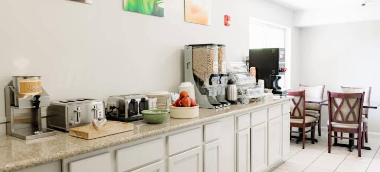 品质酒店及套房拉特罗普(Quality Inn & Suites Lathrop)图片