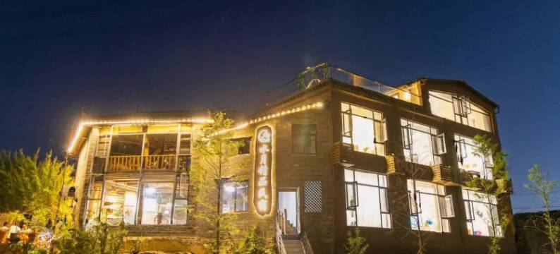 普者黑水月·极简主义·全景落地无界湖居美宿(青龙山店)图片