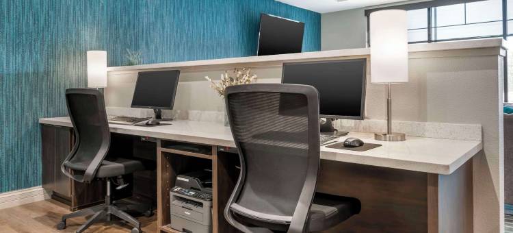 舒适酒店及套房克拉克斯维尔 - 路易斯维尔北(Comfort Inn & Suites Clarksville - Louisville North)图片