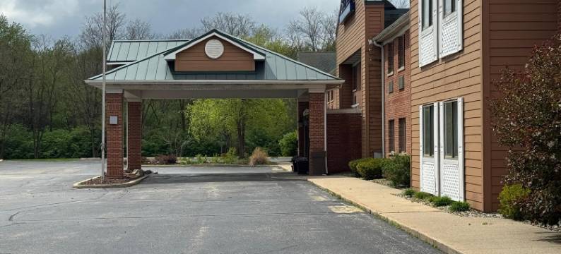 米沙沃卡-南本德地区呗盟套房酒店(Baymont by Wyndham Mishawaka South Bend Area)图片