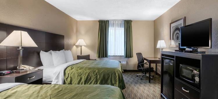 德梅因品质酒店及套房-默尔海路(Quality Inn & Suites des Moines - Merle Hay Road)图片