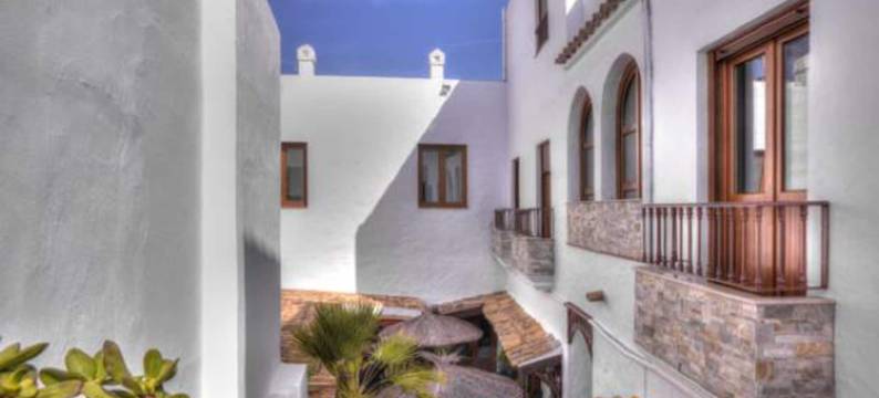 阿尔马德拉贝塔酒店(Hotel Almadrabeta)图片