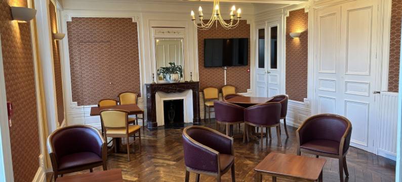 布尔格城堡酒店(Château du Bourg)图片