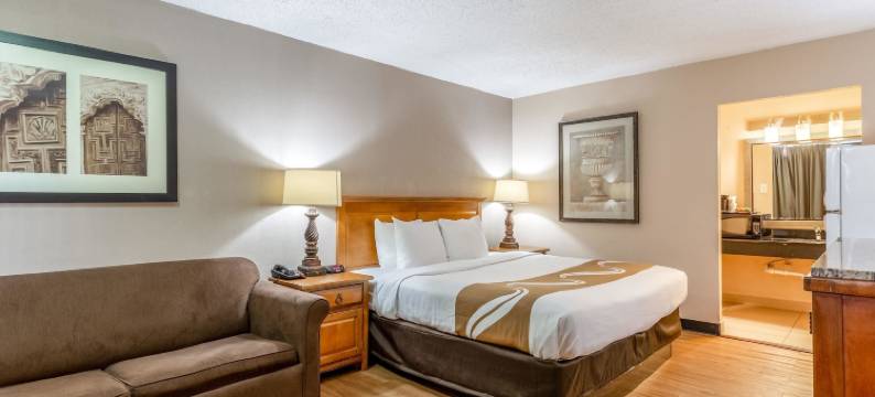 帕萨迪纳品质酒店 - 休斯顿东(Quality Inn Pasadena - Houston East)图片