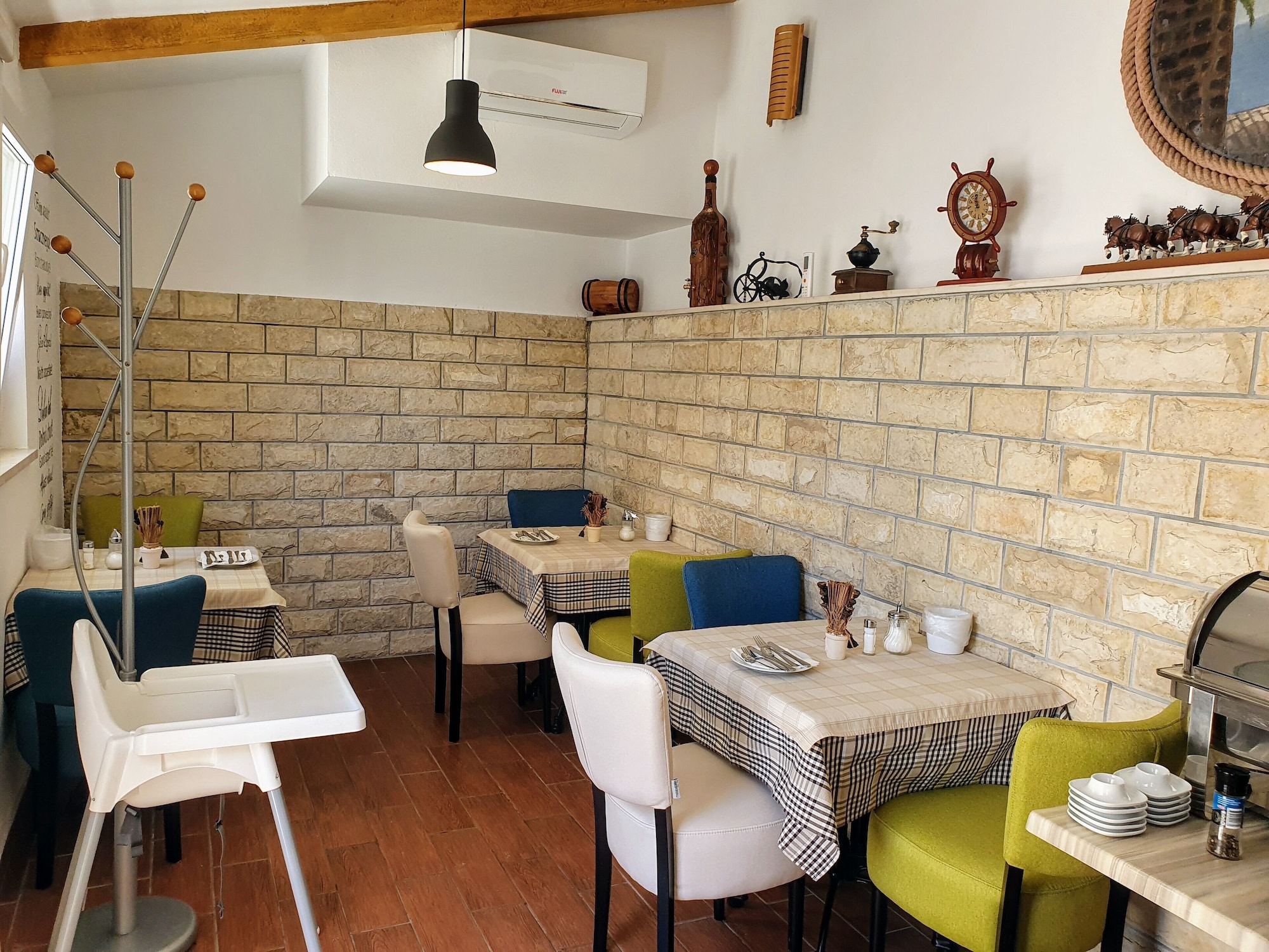 SmartStay JohnnyOver view