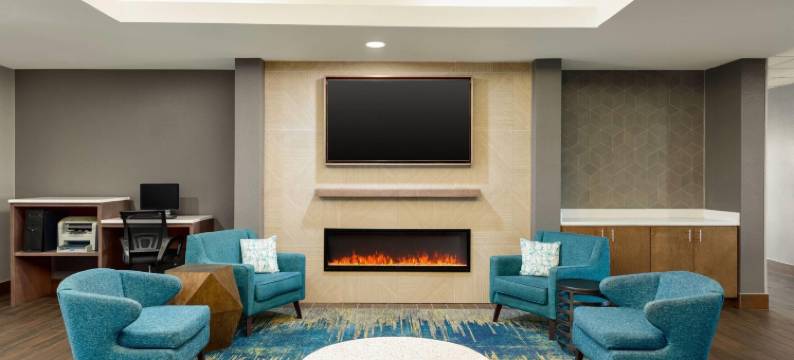 肖尼拉昆塔温德姆套房酒店(La Quinta Inn & Suites by Wyndham Shawnee)图片