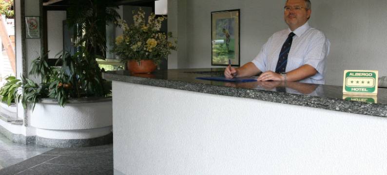 高尔夫酒店(Golf Hotel)图片