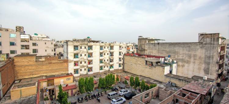 Treebo 阿玛尼酒店靠近英迪拉·甘地国际机场(Treebo the Armani Near IGI Airport)图片