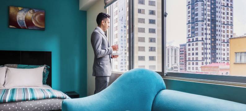 路克斯顿行政套房酒店(Luxstone Executive & Suites)图片