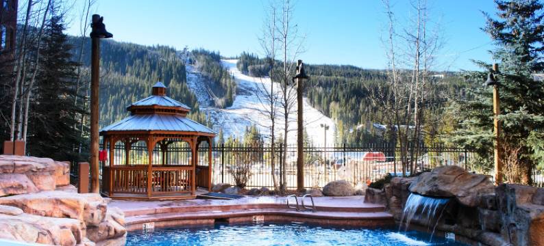 由萨米特县山区度假村提供的泉水(Springs by Summit County Mountain Retreats)图片