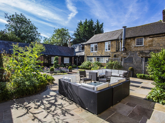 科茨沃尔德·莫顿因马什皇家白鹿酒店