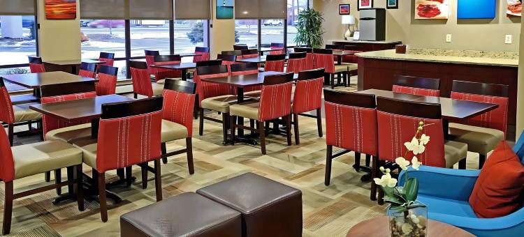 伊利 - 普雷斯克岛附近舒适酒店(Comfort Inn, Erie - Near Presque Isle)图片