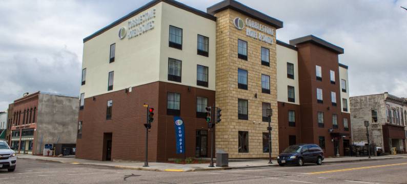 鹅卵石套房酒店-奇珀瓦福尔斯(Cobblestone Hotel & Suites - Chippewa Falls)图片