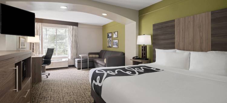 亚特兰大斯托克布里奇拉昆塔温德姆套房酒店(La Quinta Inn & Suites by Wyndham Atlanta Stockbridge)图片