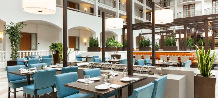 希尔顿安泊酒店-圣路易斯奥比斯波(Embassy Suites by Hilton San Luis Obispo)图片