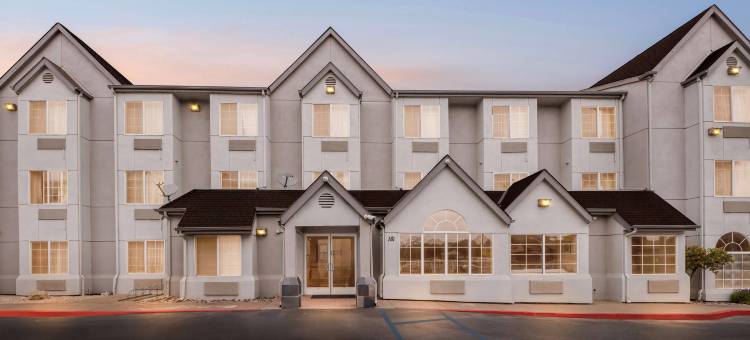 舒适套房酒店(Comfort Inn & Suites Salinas)图片