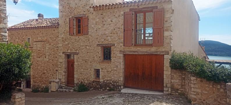 Scenic Village Home with Lake Panorama图片