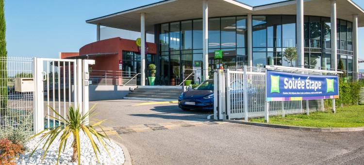 宜必思尚品佩尔蒂 Portes du Luberon 酒店(Ibis Styles Pertuis Portes du Luberon)图片