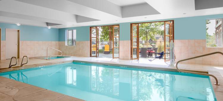 智选假日套房酒店安大略省(Holiday Inn Express & Suites Ontario)图片