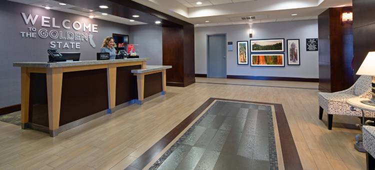 希尔顿欢朋酒店-维塞利亚(Hampton Inn Visalia)图片